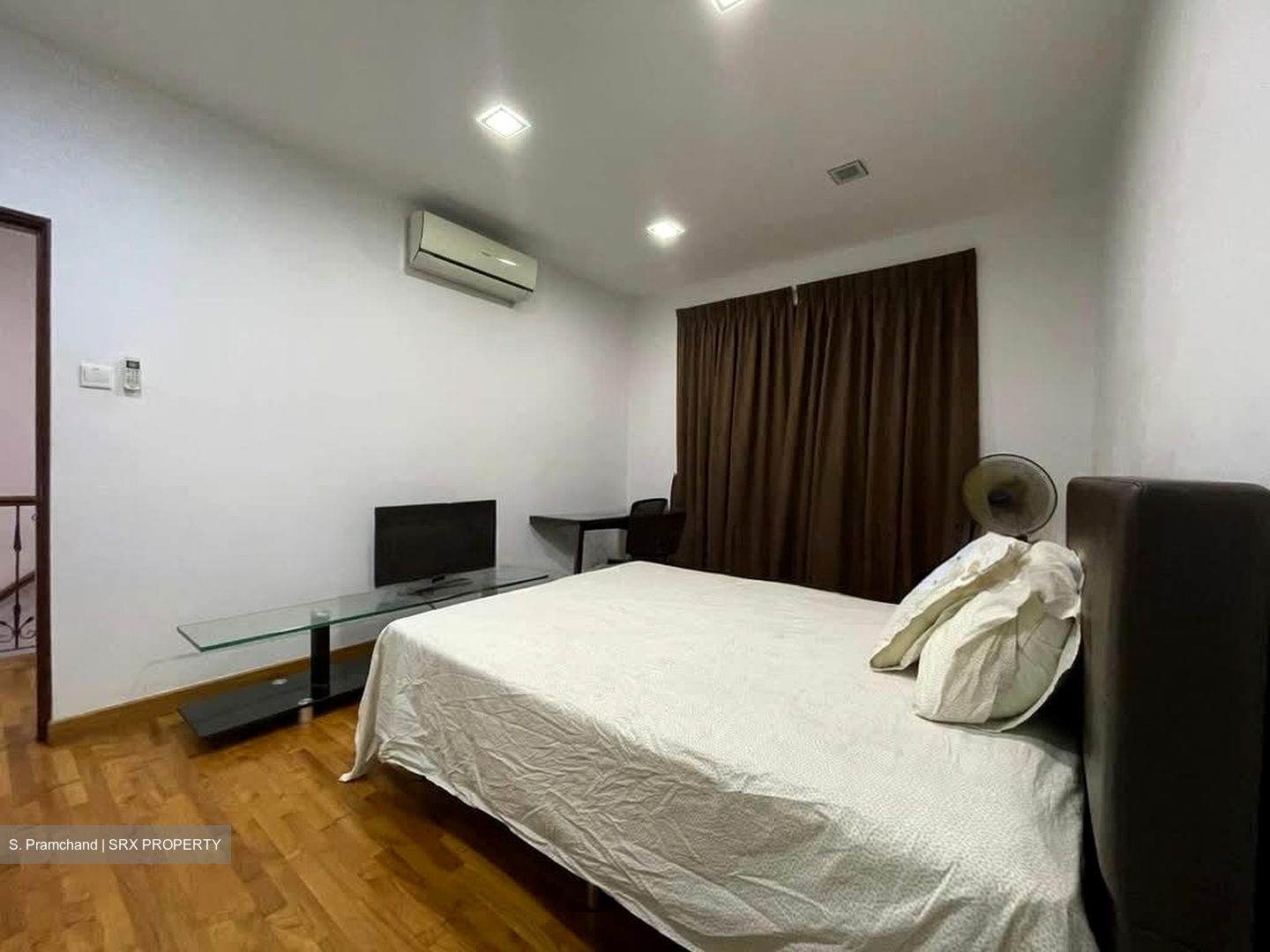 Sennett Estate (D13), Semi-Detached #549800511